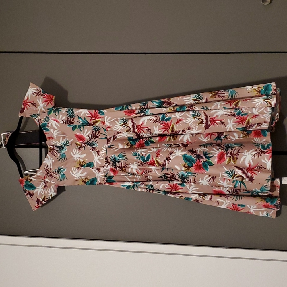 NWT British Retro Size 8UK/4US Brown with Flowers Full Circle Dress - Picture 2 of 5